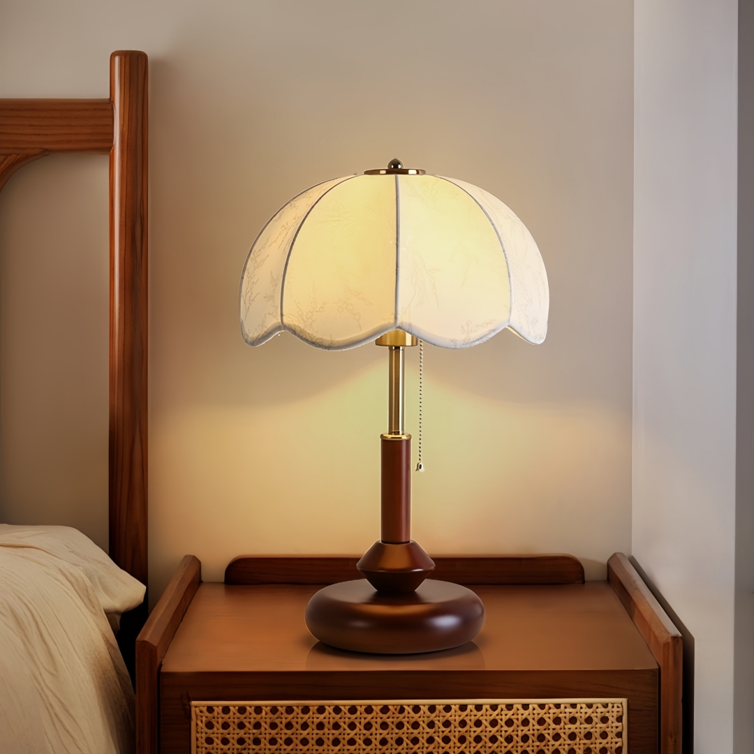 Vintage Scalloped Dome Table L - Room Lighting Bedroom Decor recension och pris
